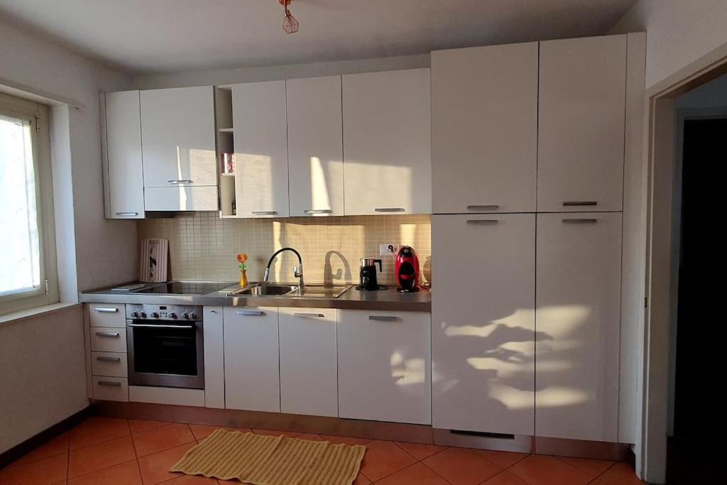 Charming Penthouse Near Como Lake Кьяссо Экстерьер фото